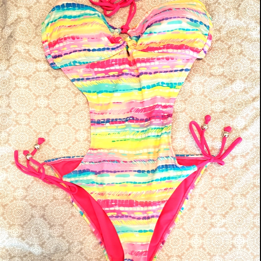 One Piece - Side Cut Out (Donated)